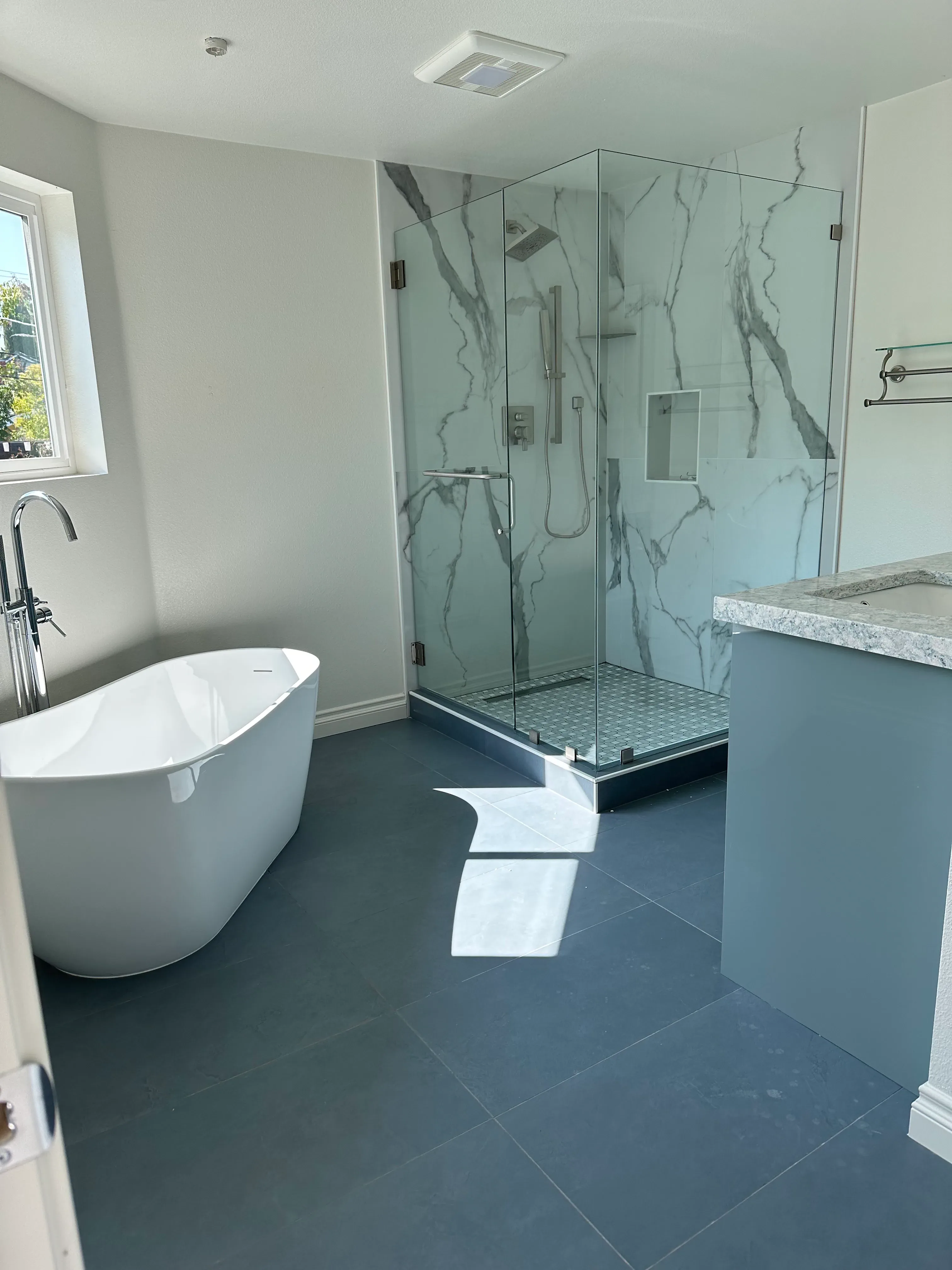 Completed primary bathroom at Belblossom