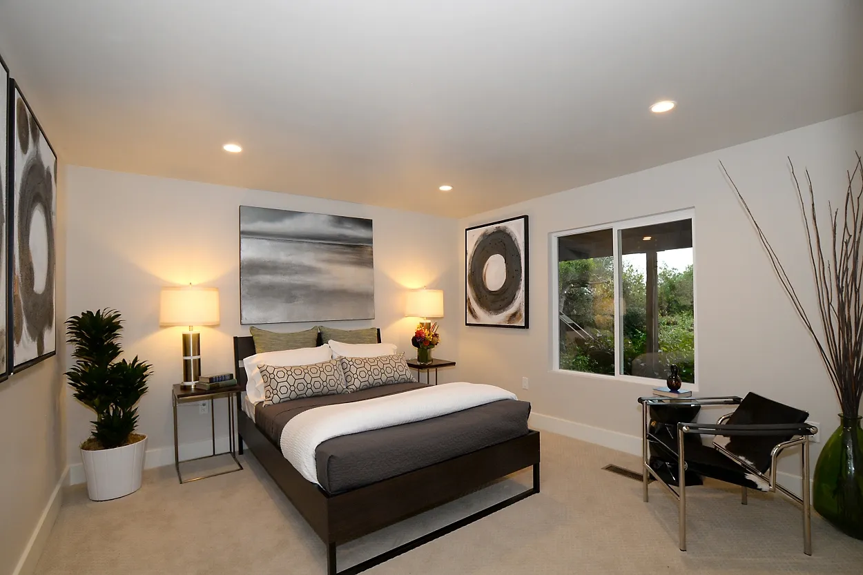 Bedroom lighting at Contra Costa