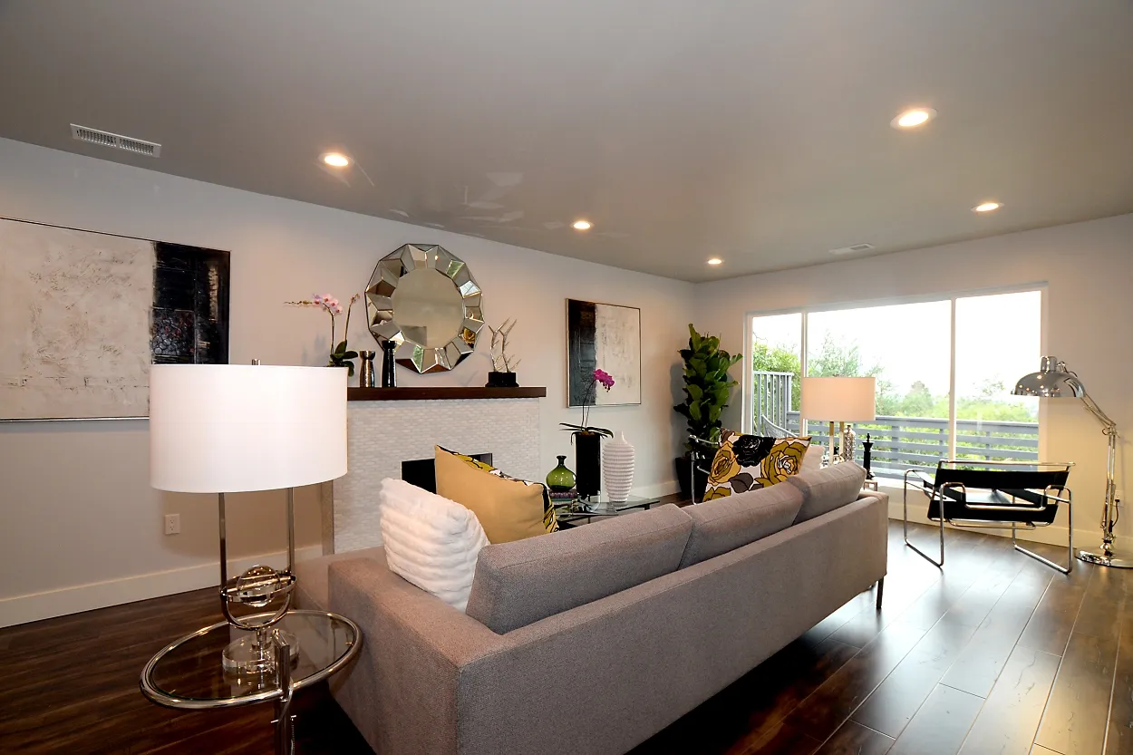 Living room detail at Contra Costa