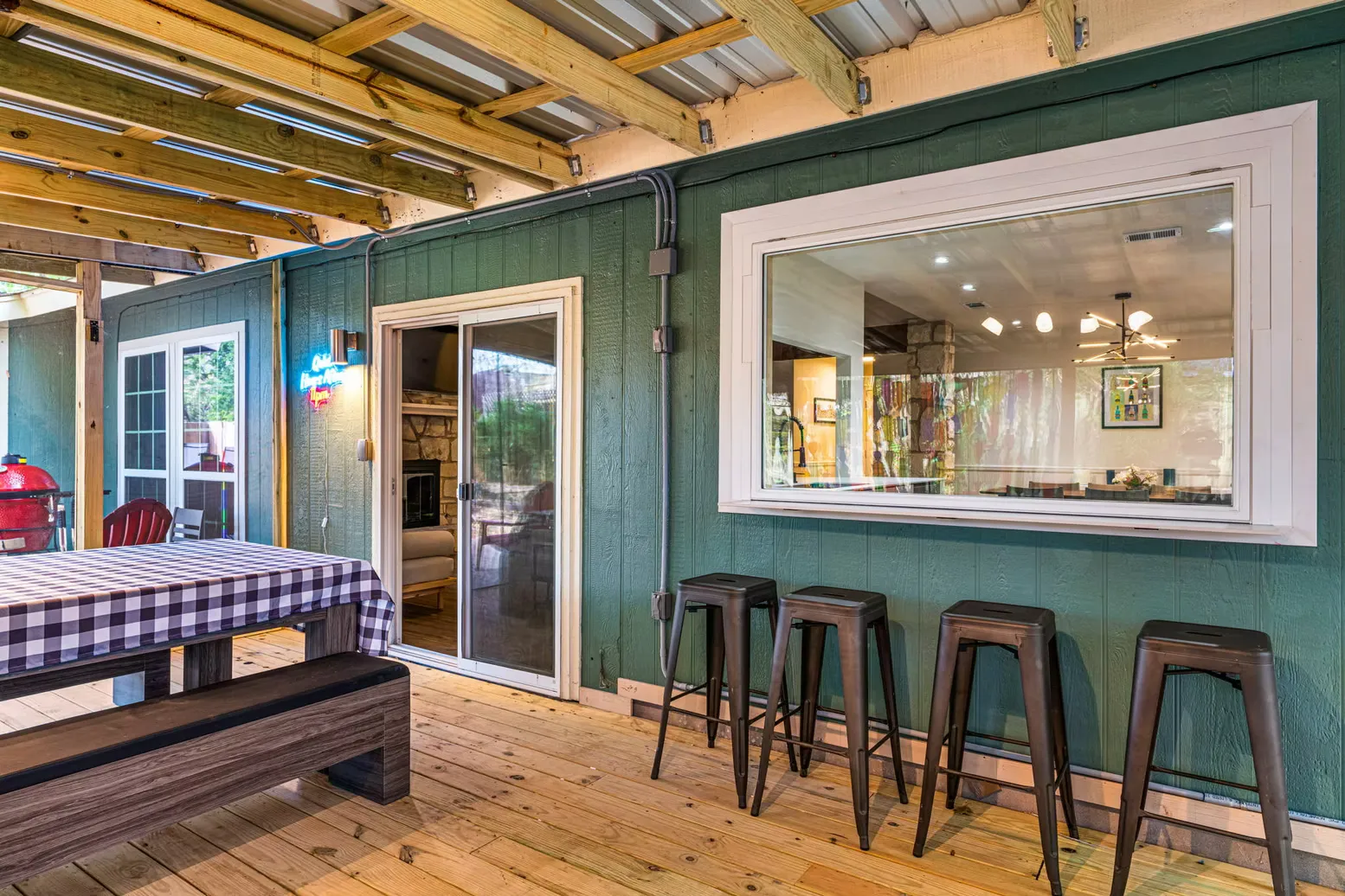 Backyard landscaping at the Delvin project