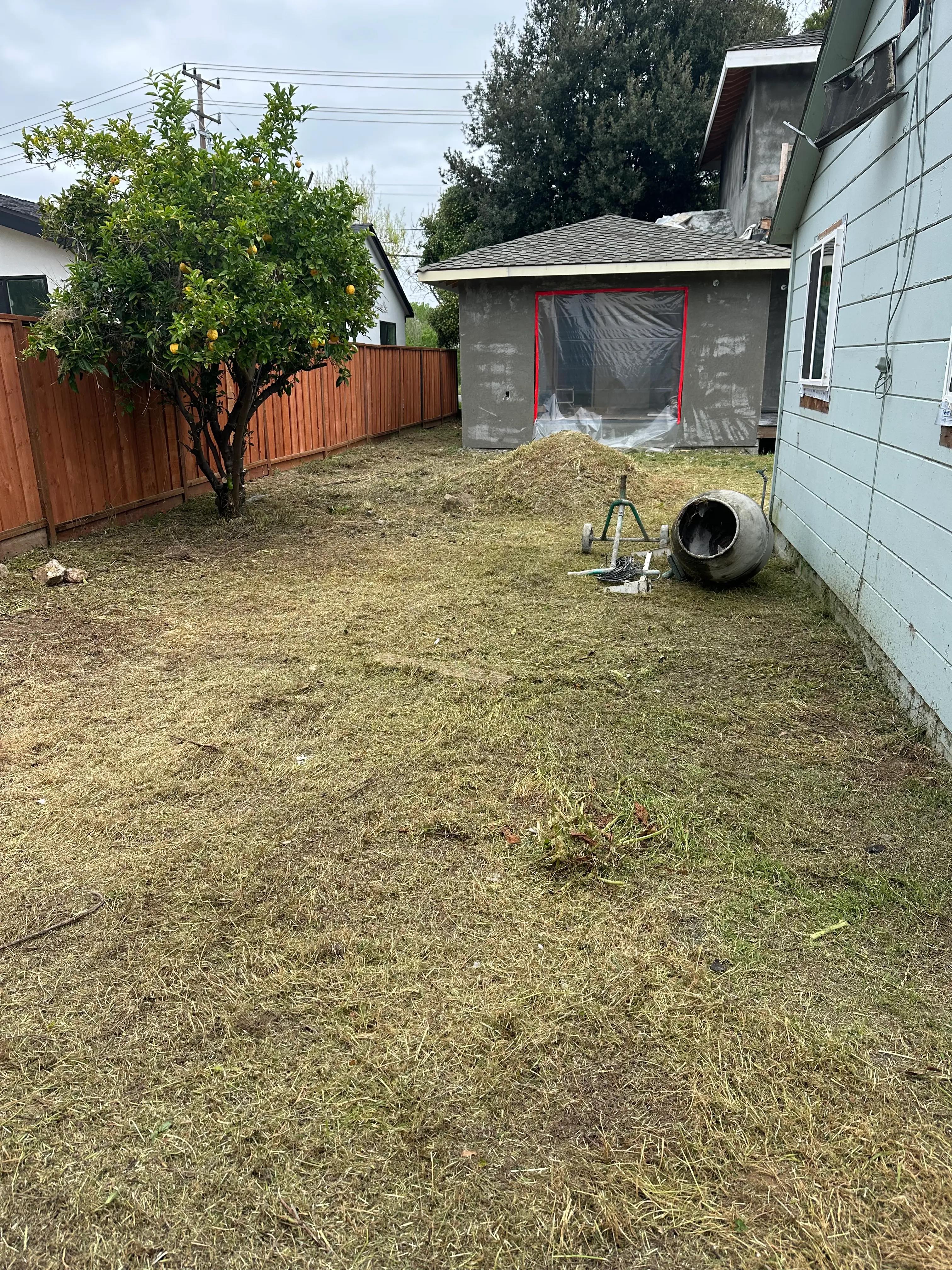 Final construction details at Hawthorne Ave