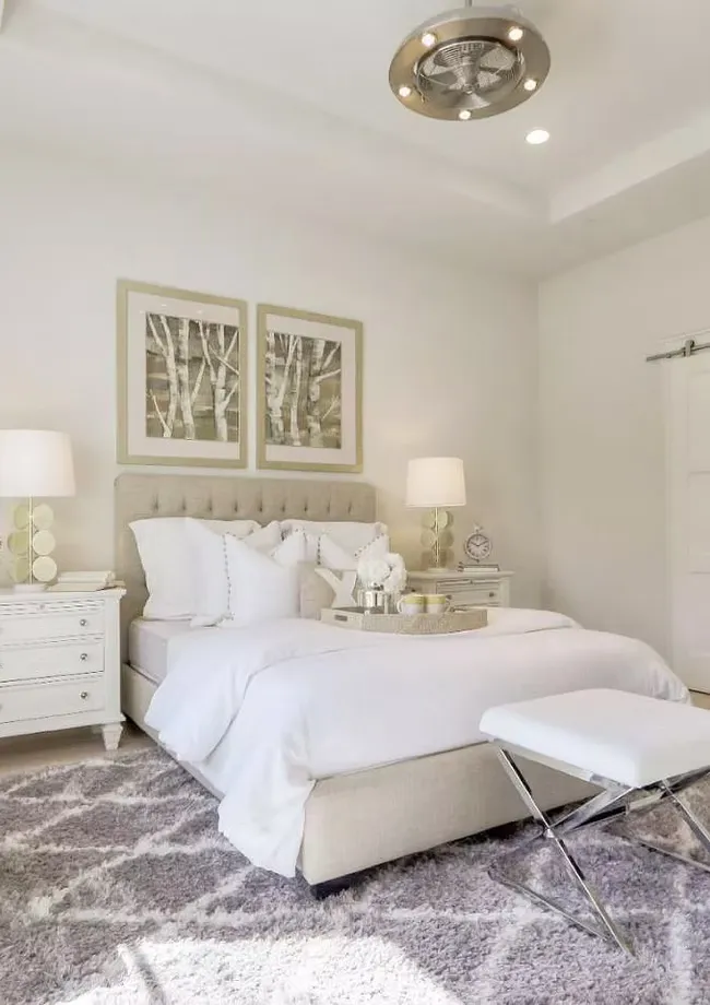 Bedroom with natural light at Willow Glen