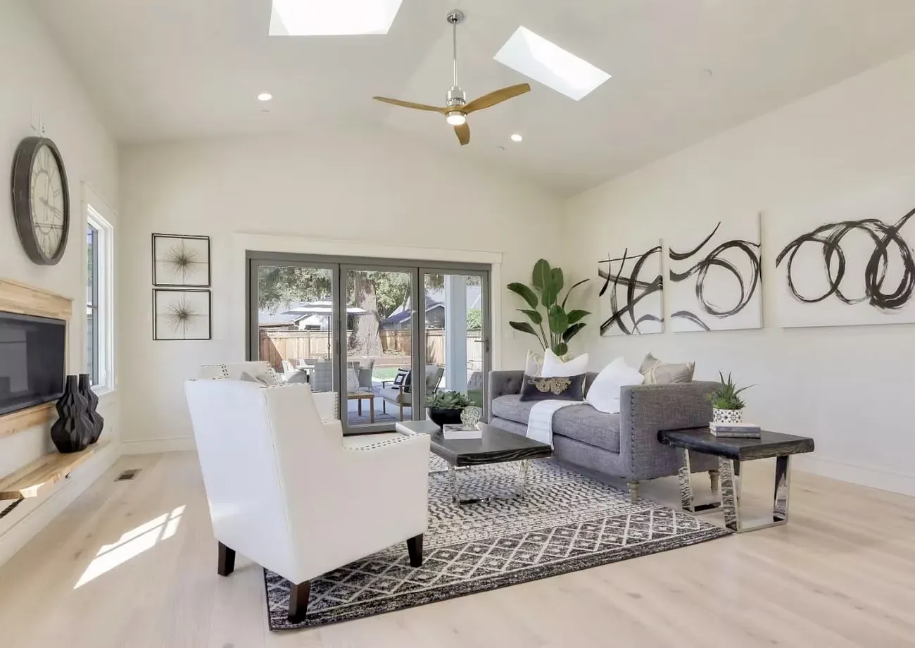 Living room detail at Willow Glen